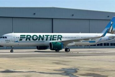 Frontier Airlines Crew Averts Collision After Ground Vehicles Cross Active LAX Taxiway