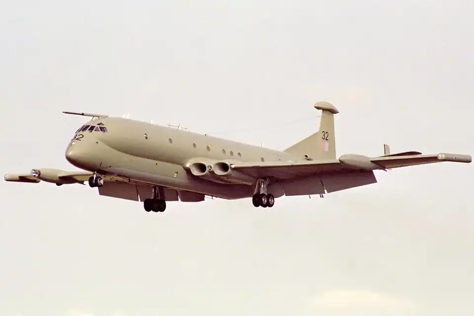 Hawker Siddeley Nimrod maritime patrol aircraft RAF low altitude ocean patrol