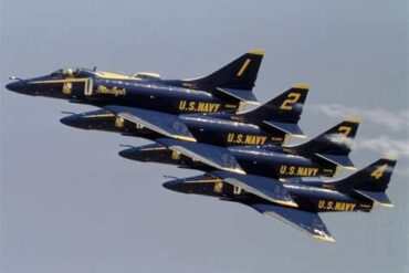 Why the Blue Angels Chose the A-4 Skyhawk After the F-4 Phantom II