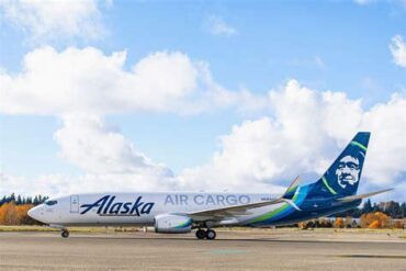 Why Cargo Airlines Still Resist Twin-Engine Freighter Dominance in a Changing Aviation Market