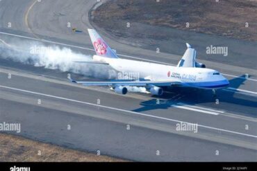 China Airlines Boeing 747 Freighter Diverts to Whitehorse After Mid-Flight Smoke Warning