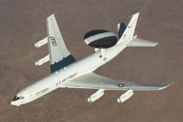 Why Replacing The E-3 Sentry’s Rotating Radar Dome Is a Technological Dead End