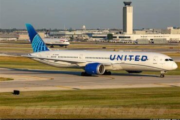 United Airlines’ Brand-New Boeing 787-9 Dreamliner Grounded After Mid-Air Electrical Scare on First Long-Haul Flight