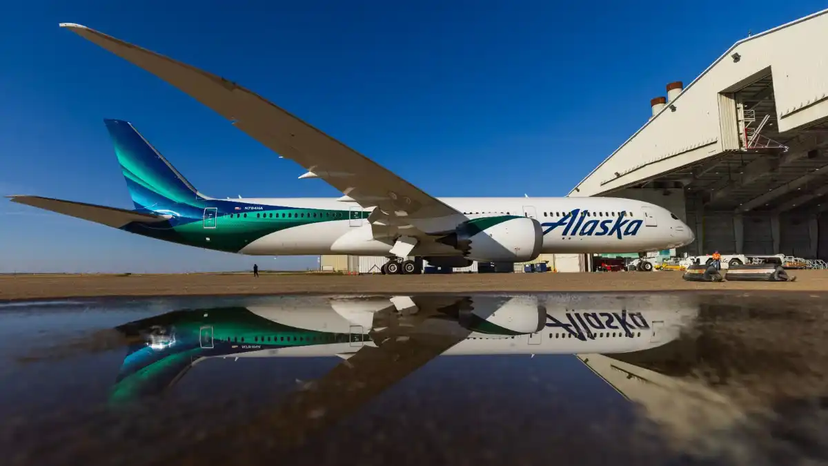 Alaska Airlines Boeing 787-9 inaugural London Heathrow departure