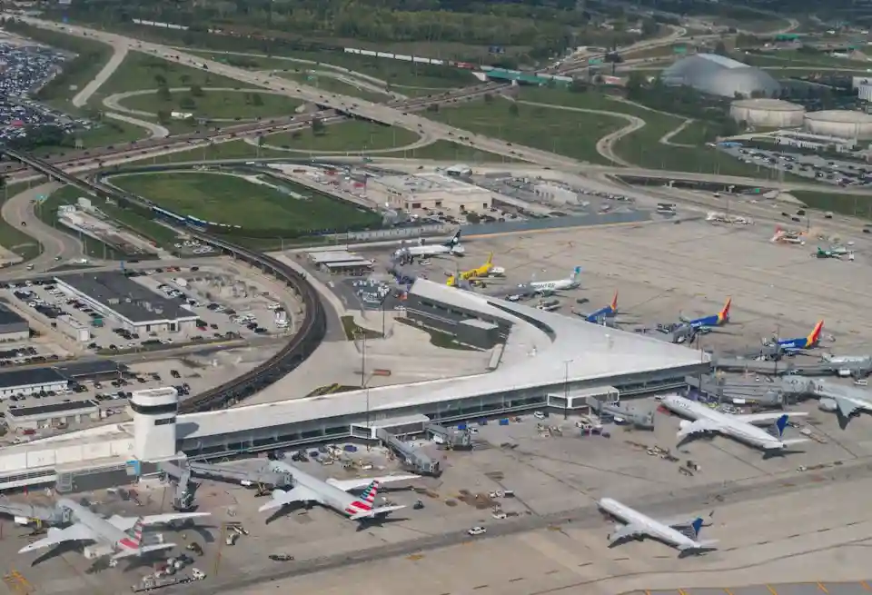 Chicago O Hare airport runway departures multiple aircraft summer schedule congestion