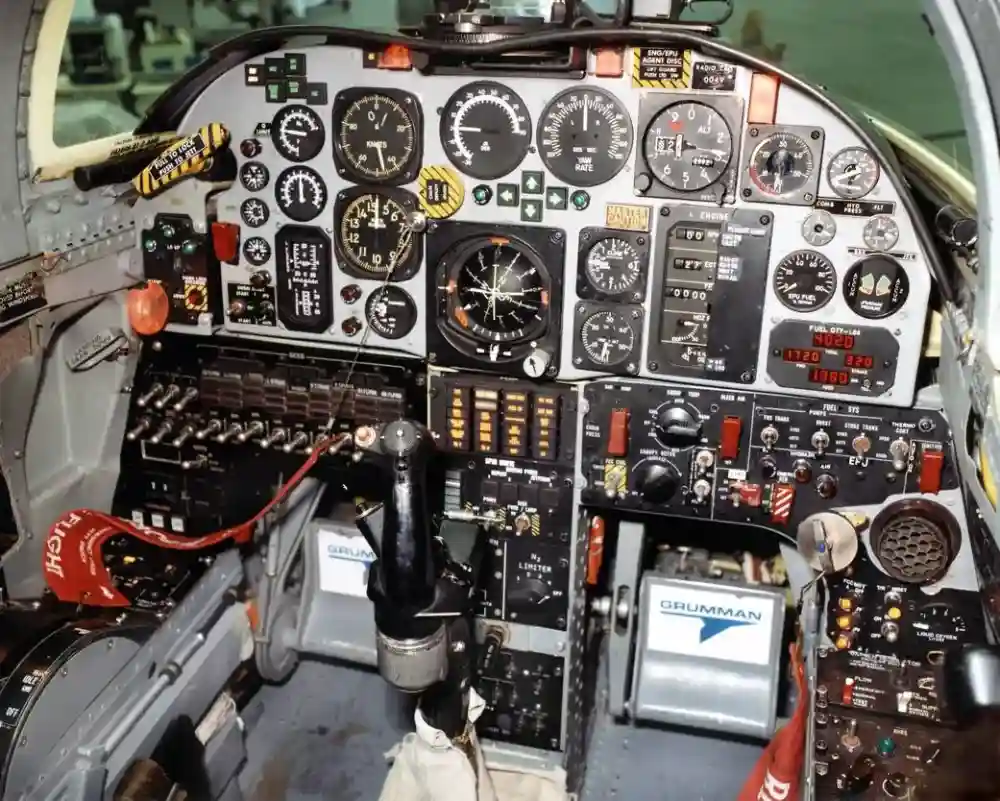 NASA X-29 cockpit and digital fly by wire control system