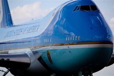 Why The US Air Force Continues To Rely On Boeing 747s As Air Force One