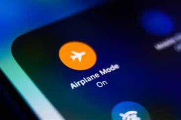 Why Airplane Mode Has Become An Outdated Ritual On Modern Flights