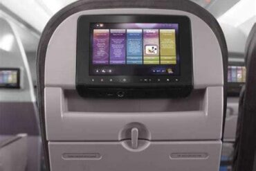 American Airlines Signals Seatback Screen Comeback As Passenger Demand Reshapes Cabin Strategy