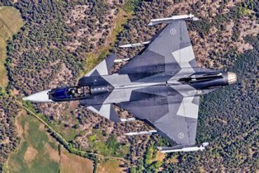 Canada’s F-35 Gamble: Paying Into America’s Stealth Jet While Quietly Eyeing Sweden’s Gripen