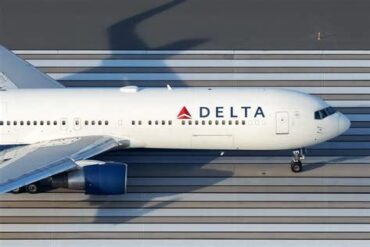Delta Air Lines Stays Confident on 2026 Recovery Despite $289 Million First-Quarter Loss