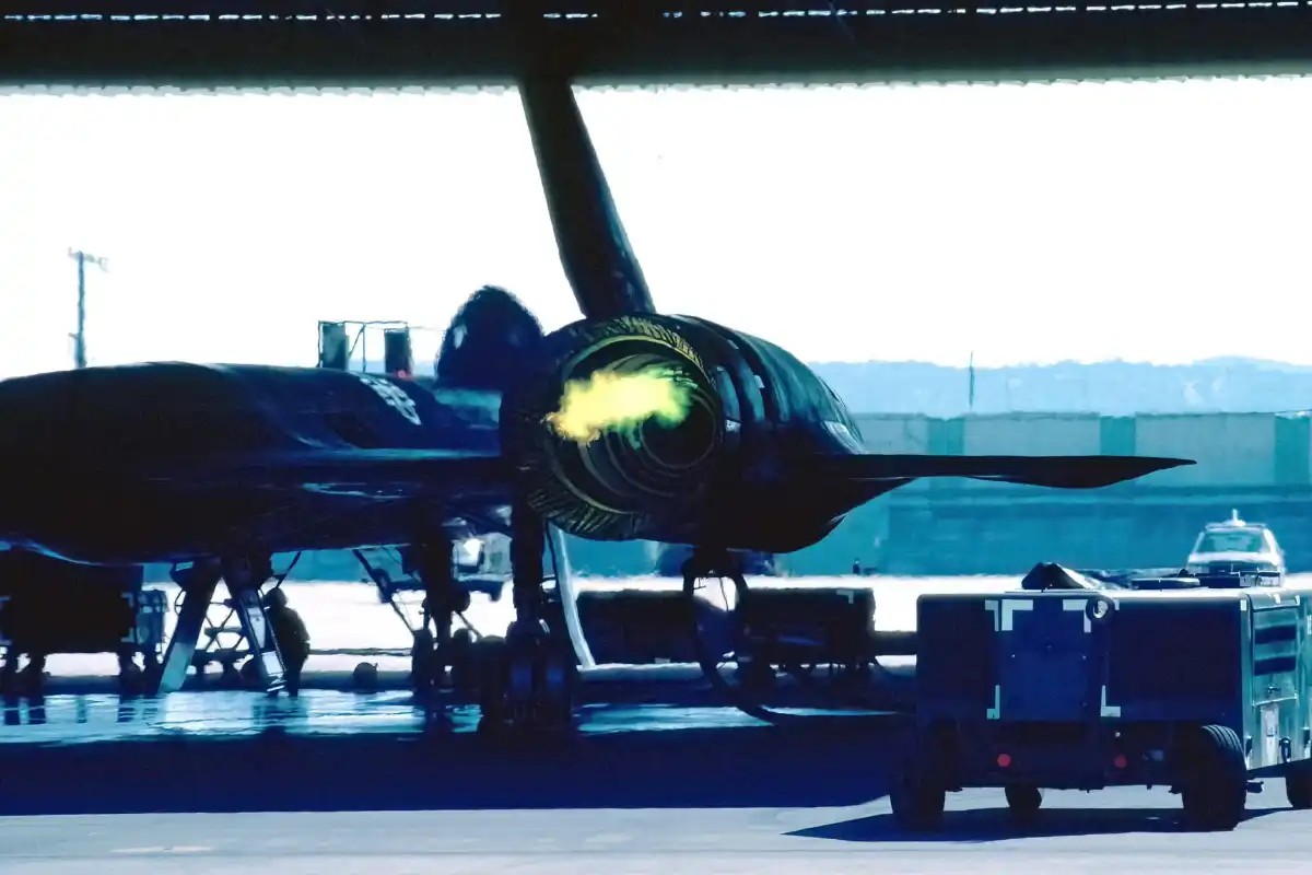 green TEB ignition flash during SR-71 Blackbird J58 engine startup