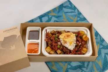 Hawaiian Airlines Replaces Free Economy Meals With New Pre-Order Menu Costing Up to $17 on Mainland Routes