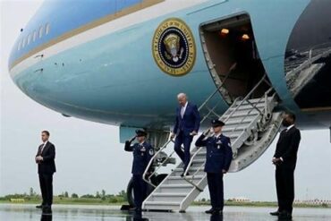 Inside The Presidential Shadow Fleet: The Secret Aircraft Protecting Air Force One