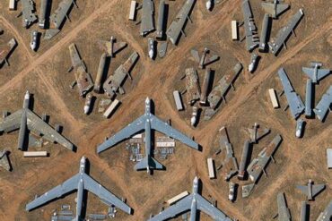 Inside the World’s Largest Aircraft Boneyards: 10 Massive Aviation Graveyards Still Full of Life