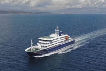 KLM Flight Attendant Hospitalized After Contact With Hantavirus-Infected Cruise Passenger