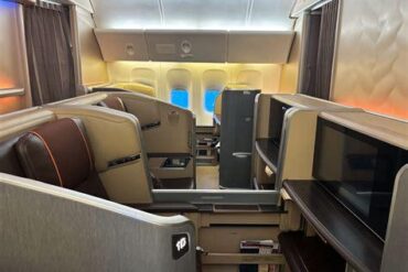 Singapore Airlines Expands First Class Offering to Auckland With Boeing 777-300ER Upgrade