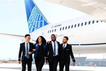 United Airlines Flight Attendants Secure Historic Contract With 31% Raises, Boarding Pay, And $741 Million In Back Compensation