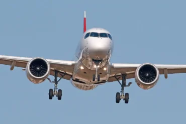 Airbus Pauses A220-500 Stretch Plans Despite Strong Market Interest