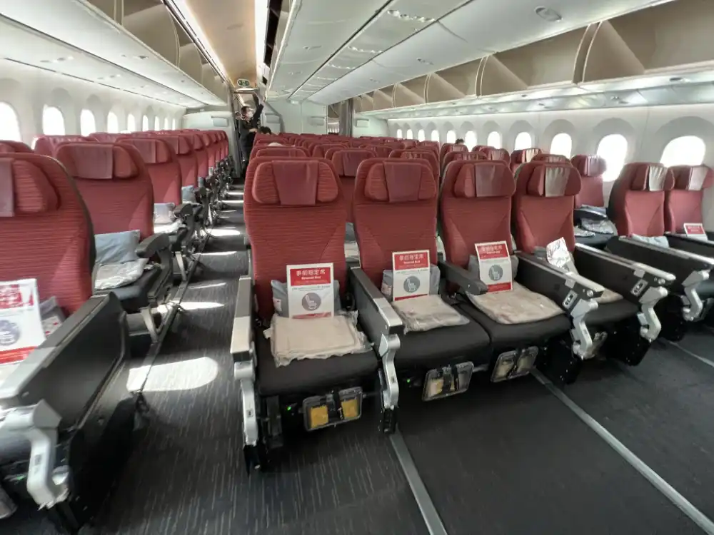 Airlines With the Most Economy Class Legroom in 2026