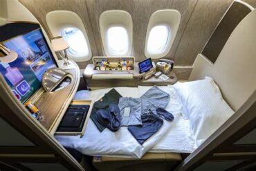 Why Airlines Are Quietly Eliminating First Class—and Rebuilding Luxury Travel Around Business Class