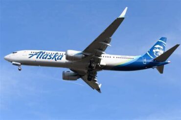 Alaska Airlines Debuts First-Ever Nonstop Anchorage–Boston Boeing 737 MAX Flight With Nearly 8-Hour Journey