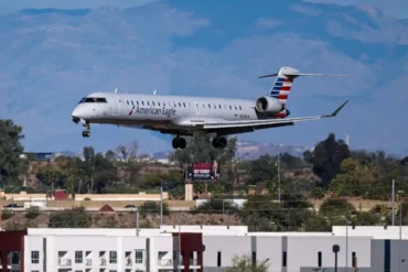 American Airlines Set To Return To Naples After 25 Years, but Airport Weight Limits Could Dictate Aircraft Choice