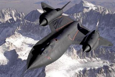 How the CIA Used Soviet Titanium to Build the SR-71 Blackbird: The Cold War’s Most Remarkable Supply Chain Secret