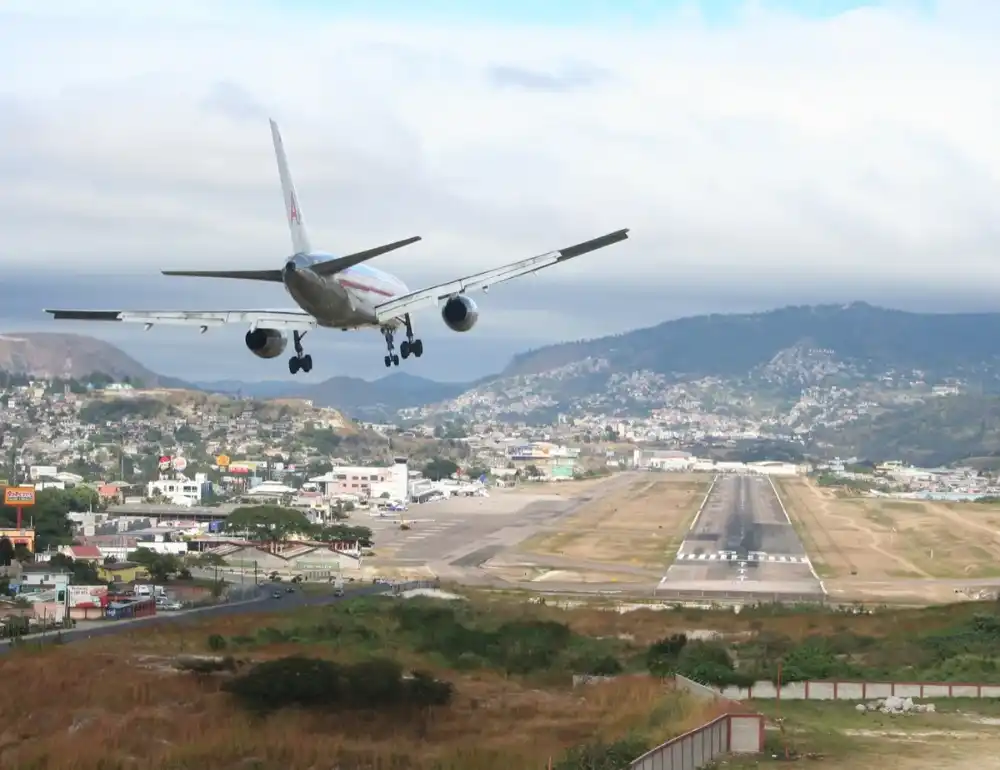 5 of the World's Most Technically Challenging Airports to Land At: Why Even Veteran Pilots Need Special Training