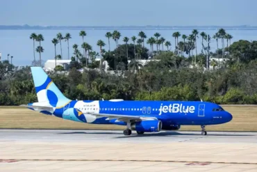 JetBlue Airbus A320 Returns to Service After Lightning Strike Damages Weather Radar During Orlando Flight