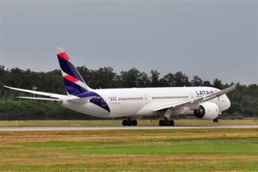 LATAM Boeing 787 Stranded on Easter Island After Airstairs Collision Tears Off Cabin Door