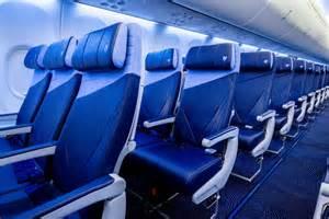What One Extra Inch of Legroom Really Costs on a New York–Tokyo Flight