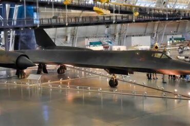 Why Retiring the SR-71 Blackbird Was More Complicated Than Most People Realize