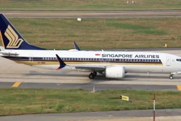 Singapore Airlines Flight SQ114 Hit by Second Double-Tire Blowout in Eight Days on Separate Boeing 737 MAX 8