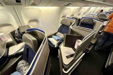 United Polaris Passenger Paid $7,400 for Business Class Seat, Spent 14 Hours Trapped Flat and Received Just $350 Compensation