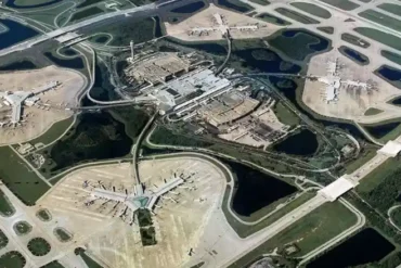 10 Former Military Airfields That Became Major Commercial Airports and Still Reveal Their Wartime Past