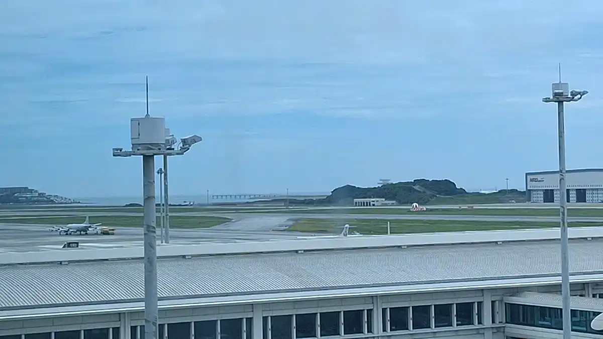 5 US Passenger Airports That Share Runways With Active Military Squadrons
