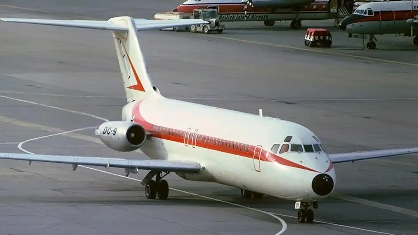 Why The McDonnell Douglas DC-9 Outlived Its Own Successor: The Remarkable Story Of An Airliner That Refused To Retire