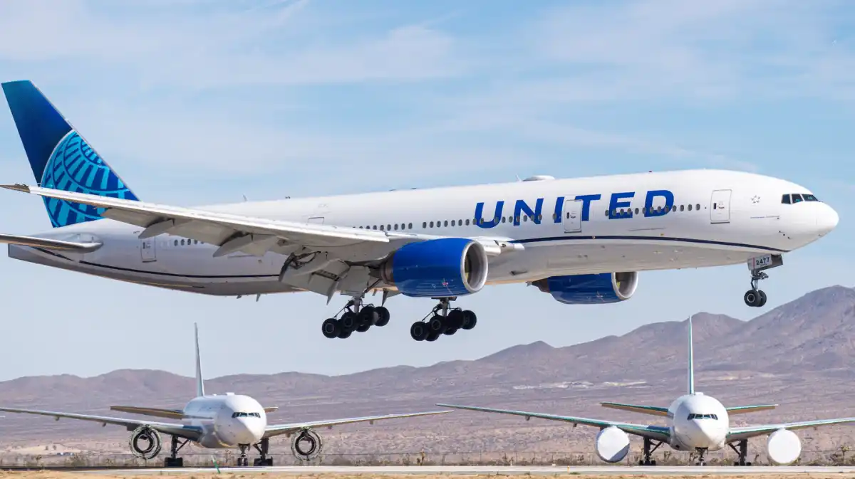 United Airlines’ Boeing 777-200 Desert Storage Strategy: Why Parking 14 Pratt & Whitney-Powered Jets Makes More Sense Than Repairing Them
