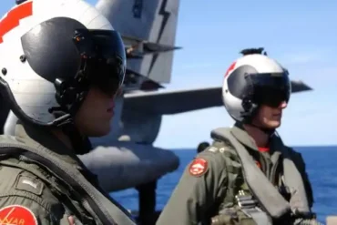 Why The US Navy Reserve Is Offering Up To $280K To Keep Its Pilots Flying