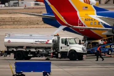 Why Airlines at the Same Airport Pay Different Prices for the Same Jet Fuel