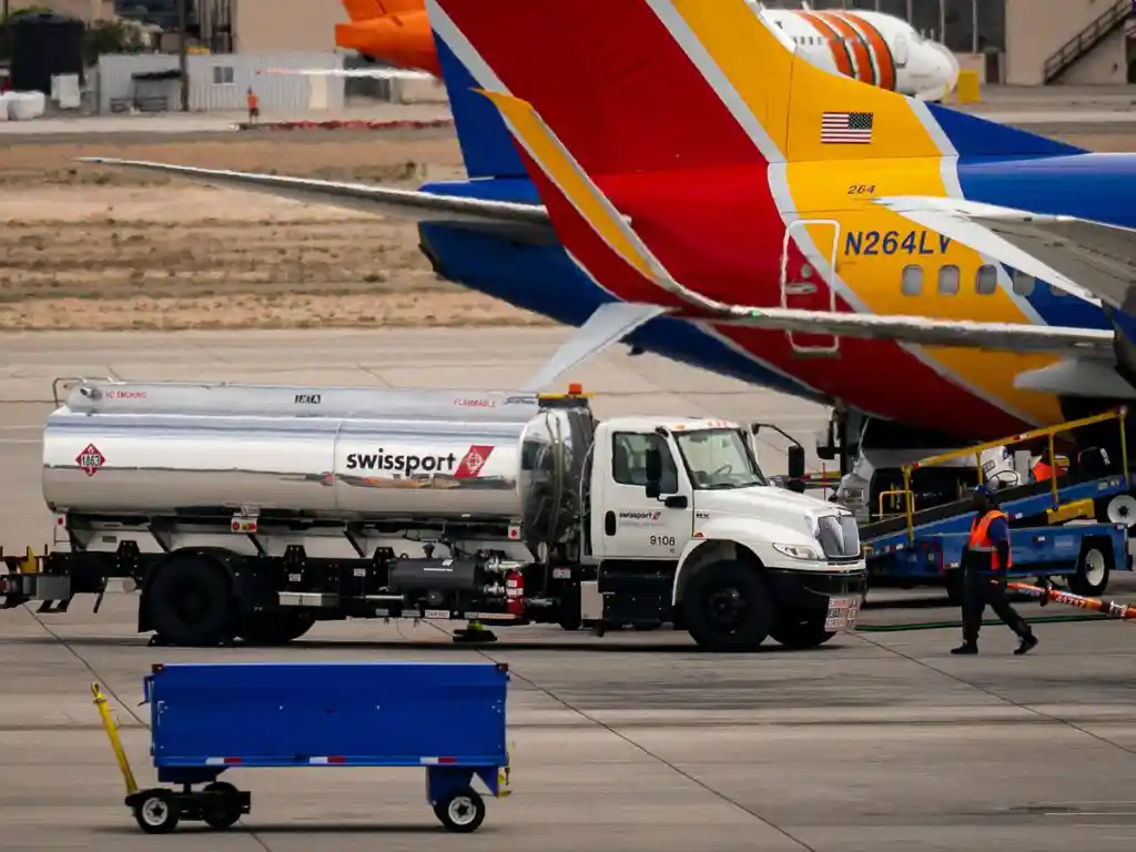 Why Airlines at the Same Airport Pay Different Prices for the Same Jet Fuel