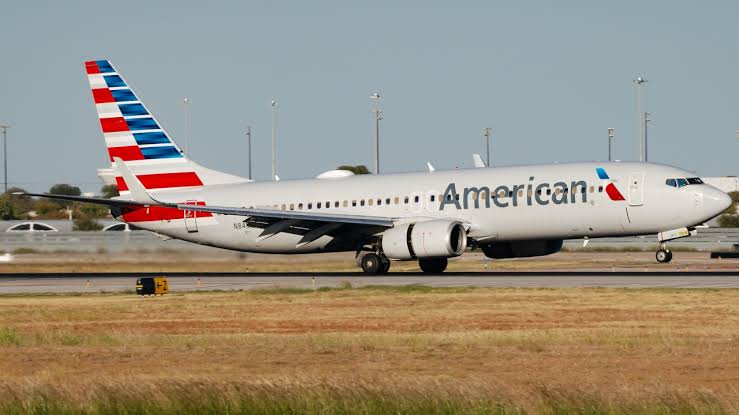 American Airlines Flight Canceled After Suspected Engine Backfire Forces Boeing 737-800 Return to Gate