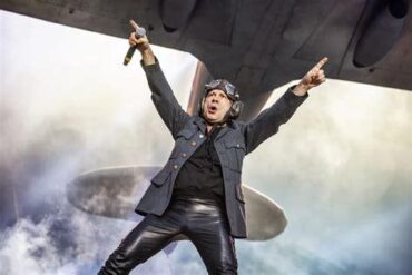Bruce Dickinson Licensed Pilot: How the Iron Maiden Singer Became an Aviation Expert