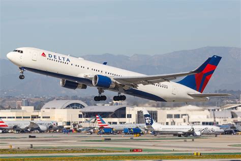 Delta Air Lines Transatlantic Network Changes: 25 Destinations Cut as Global Flight Strategy Shifts