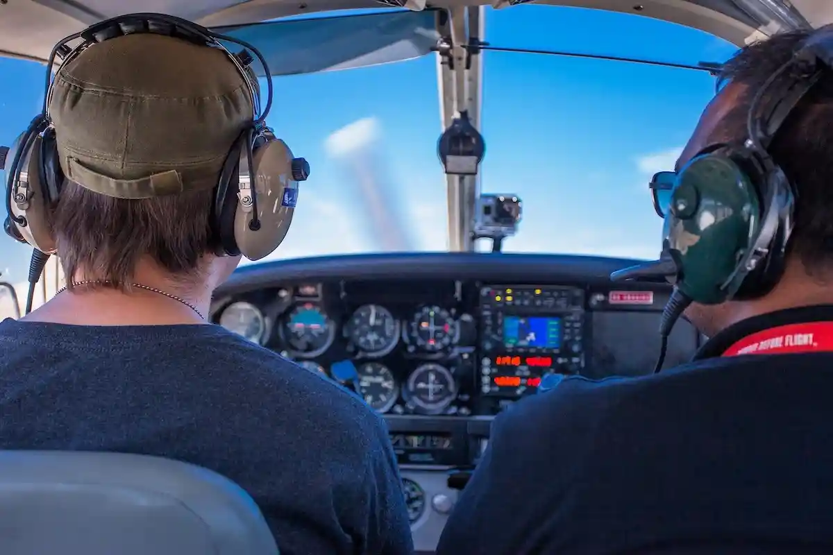 FAA pilot training aircraft cockpit flight hours