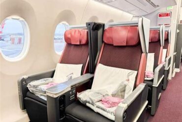 Japan Airlines Premium Economy Review: Why JAL's 42-Inch Legroom Beats Emirates and Qantas