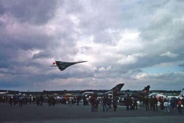 The Origins of the Farnborough & Paris Airshows: How Two Aviation Exhibitions Became the Industry's Most Influential Events