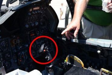 What Is the ‘Pickle’ Button on Fighter Jets and How Does It Work?
