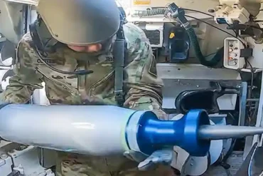 Why Some Modern Tanks Still Use Human Loaders Instead of Autoloaders